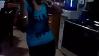 Tamil girl dancing and showing naked body