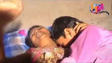Hindi sex video village girl with lover