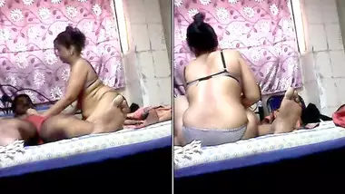 Sexy Bhabhi in Black Bra Scandal
