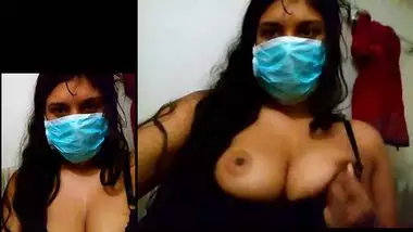 Desi XXX girl in blue surgical mask teases boys flashing tits