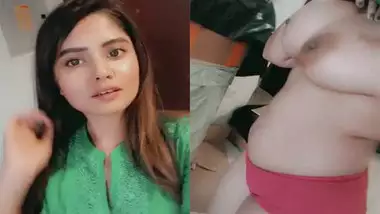 Beautiful Pakistani girl salwar striptease show