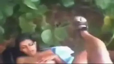 Outdoor Bengali sex episode of hawt Mallu bhabhi
