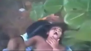 South Indian sex vids of Mallu bhabhi Jyothi outdoors