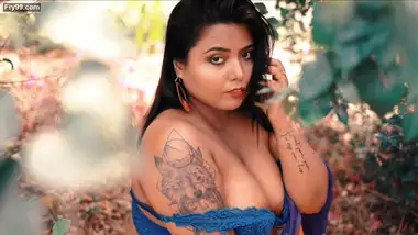 Big boobs model indrani photoshoot video – 1