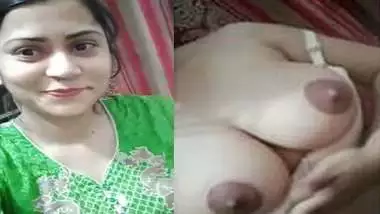 Pakistani milky boobs girl nude selfie seduction