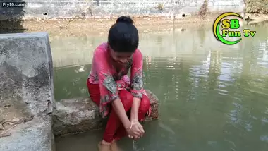 Desi cute girl bath
