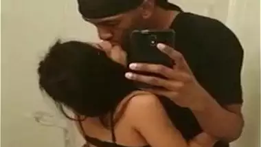 Asian slut?s leaked MMS with her black BF