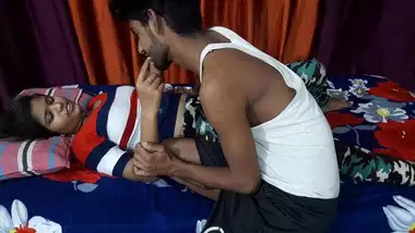 Indian College girlfriend gets fucked in her tight pussy and makes a perfect desi porn - full hindi