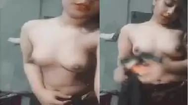 Bangladeshi beautiful girl topless viral clip