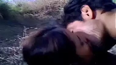 Desi couple fucks on the farm in an outdoor sex video